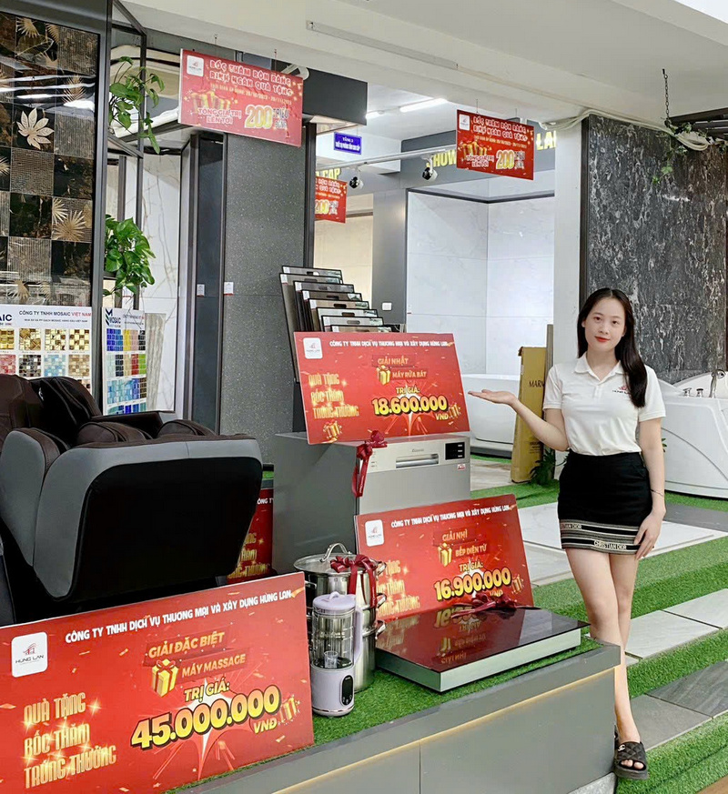 Showroom Hùng Lan thường xuyên có chương trình quà tặng, khuyến mãi hấp dẫn