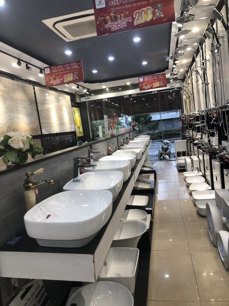 Showroom thiết bị vệ sinh Hùng Lan Trạm Trôi, Hoài Đức