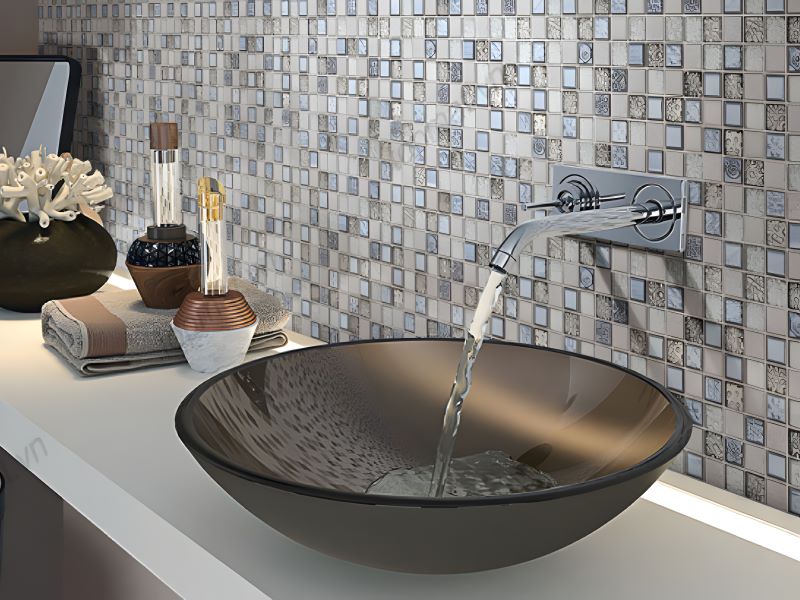 Gạch mosaic vuông ốp bếp đầy hiện đại