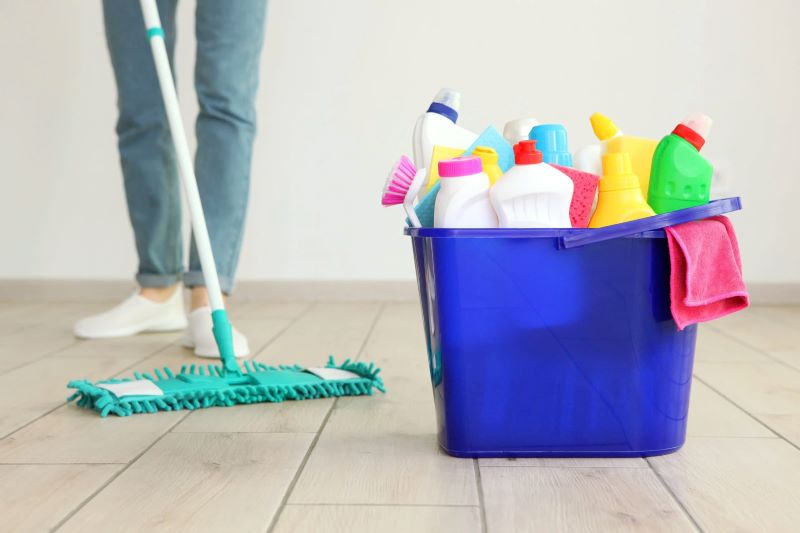 Bước 8: Xử lý bề mặt gạch sau khi vệ sinh xong