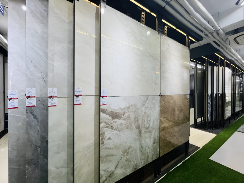 Showroom Hùng Lan – Đại lý gạch ốp lát chính hãng, đa dạng mẫu mã và giá tốt