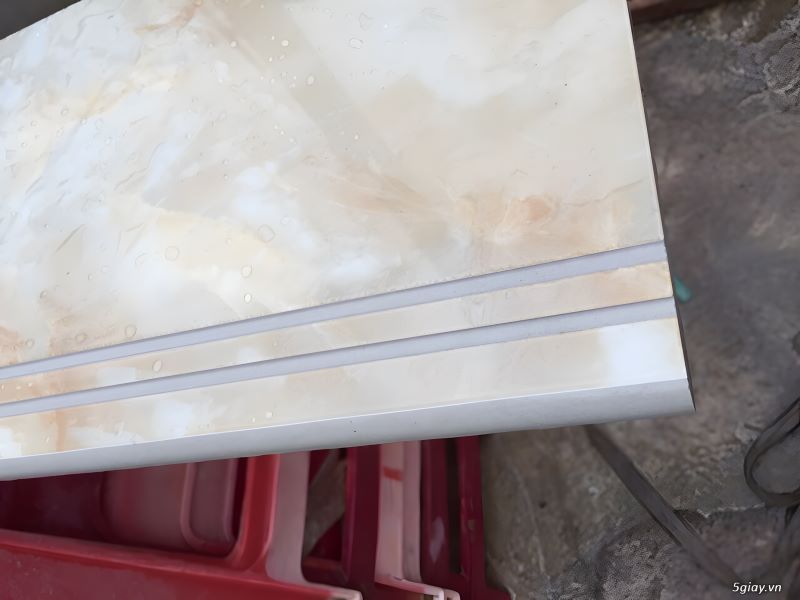 Kiểu cắt len bo đầu, đánh bóng, chạy chỉ