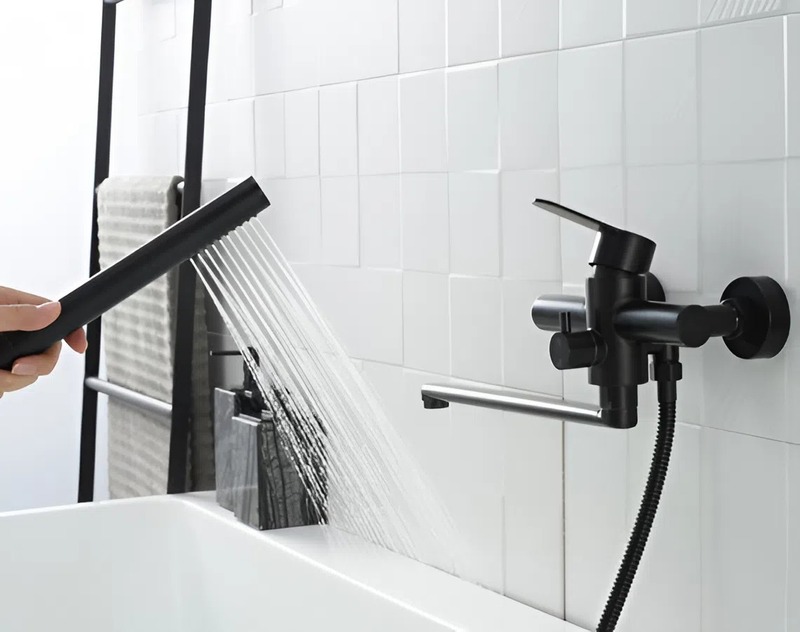 Sen tắm màu đen nhám