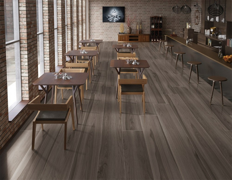 Gạch vân gỗ 25x150 giúp không gian rộng thoáng hơn