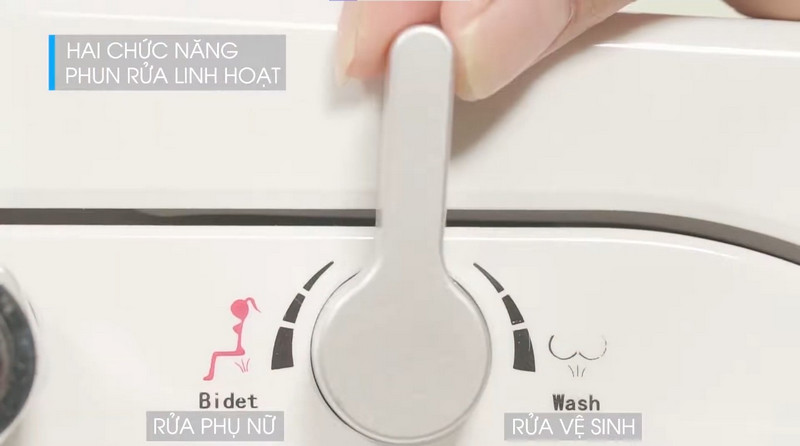 Nắp rửa cơ tiện lợi, thao tác đơn giản