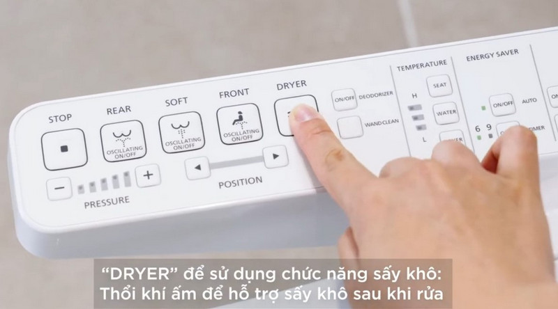 Cách sử dụng tính năng sấy khô trên nắp rửa điện tử