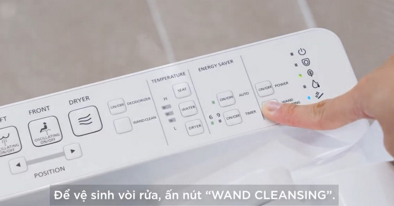 Làm sạch đầu vòi để an tâm hơn khi sử dụng 