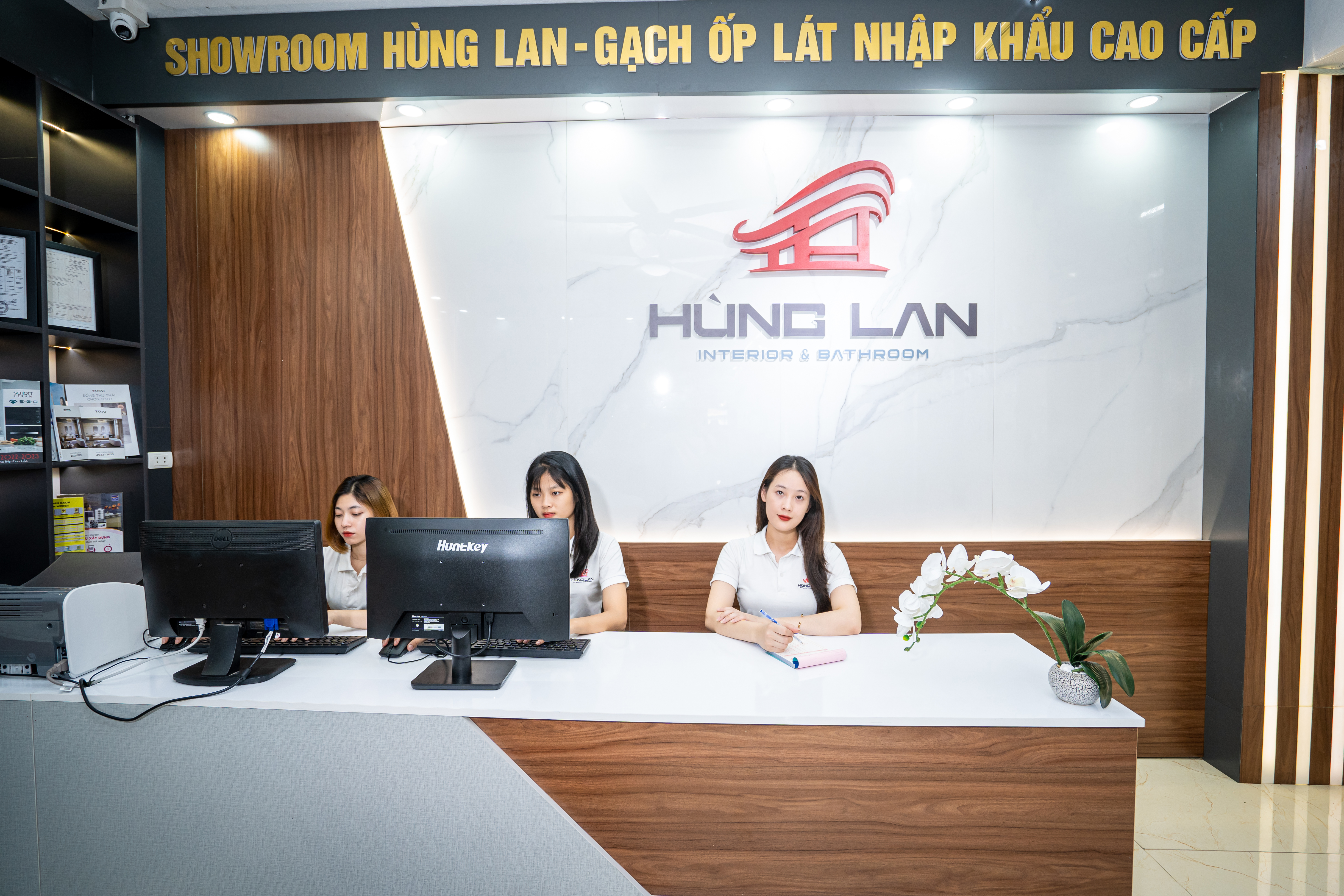 Showroom Hùng Lan - Đại lý cung cấp sản phẩm chính hãng, chất lượng hàng đầu